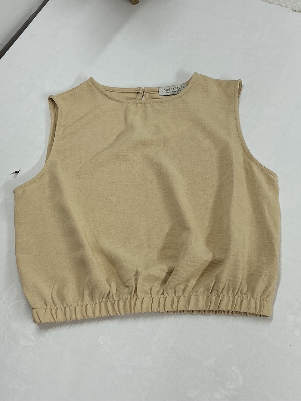 Paperchance Beige Sleeveless Elastic-Hem Crop Top - Picture 2 of 5
